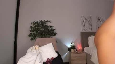 Snapshot of creambaby1 chatting on September 24, 5:23 pm ALEXA AND WALLY online show from September 24, 5:23 pm