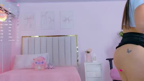 Cristal  online show from November 8, 1:10 am