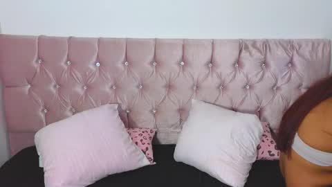 cristal_moon01 online show from December 5, 5:07 am