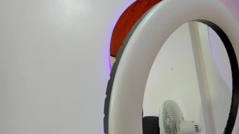 Snapshot of cristalcornner_ chatting on March 3, 7:35 pm Nicole Connection time 220pm-910pmCol online show from March 3, 7:35 pm