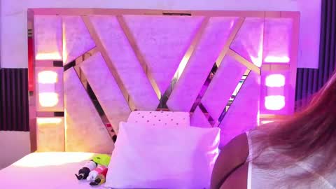 cristin  online show from February 23, 6:07 pm