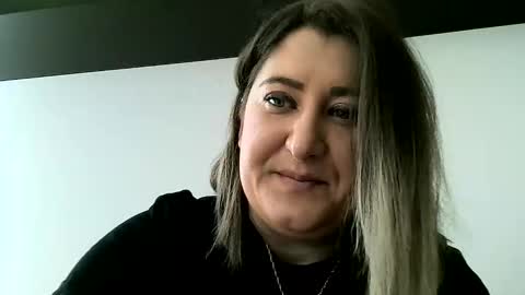 cristina20021991 online show from March 28, 1:21 pm