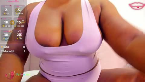 Snapshot of cristinsexy_ chatting on March 2, 10:37 am Cristina online show from March 2, 10:37 am