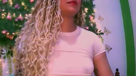 crysrus online show from November 15, 12:55 am