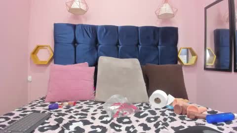 crystal_butterfly1 online show from November 7, 2:22 pm