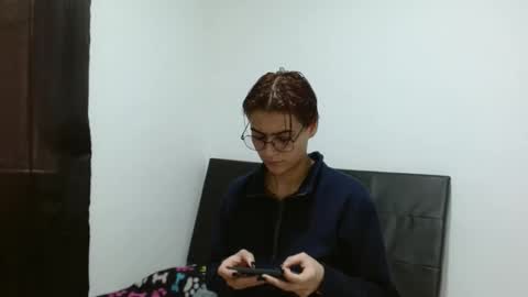 Snapshot of crystal_starx chatting on March 2, 8:03 pm Crystal Blaze online show from March 2, 8:03 pm