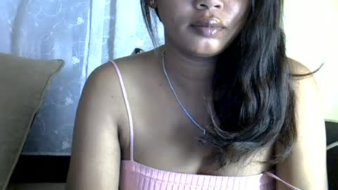 crystalbellax online show from July 7, 6:47 am