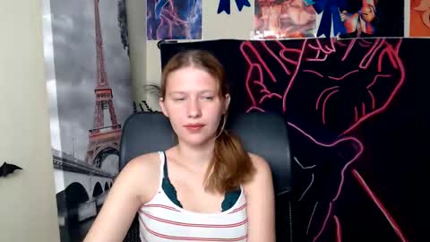 Stella online show from May 28, 7:01 pm