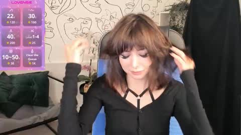 Snapshot of crystallbloom chatting on September 20, 1:38 am crystallbloom online show from September 20, 1:38 am