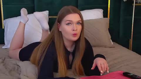 Crystal online show from February 3, 2:53 am