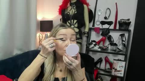 CrystalHotty online show from April 13, 4:58 am