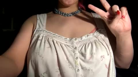 crystalyn777 online show from April 8, 4:25 am