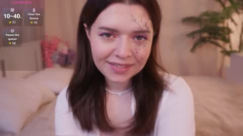 Ellie online show from October 27, 4:13 pm