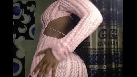 cumebony_petit online show from September 27, 1:57 am