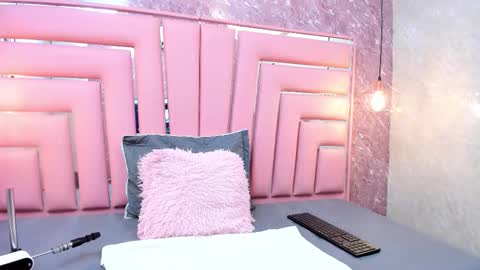 Alyanna  online show from January 9, 11:58 am