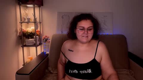 Snapshot of curvy_janie chatting on January 28, 3:04 am Jane online show from January 28, 3:04 am