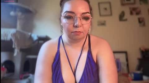 Cate online show from January 12, 6:02 pm