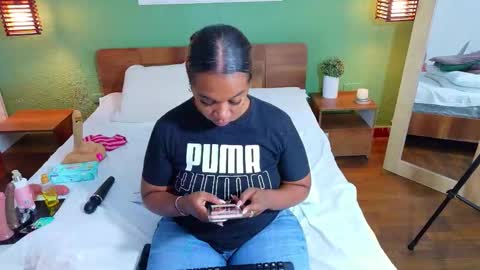 Snapshot of curvyebonyy_ chatting on October 19, 12:29 pm Danna online show from October 19, 12:29 pm