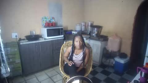 Snapshot of curvypear76x chatting on October 1, 10:53 am curvypear76x online show from October 1, 10:53 am
