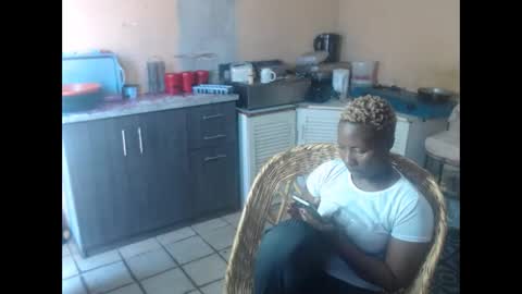 Snapshot of curvypear76x chatting on January 29, 12:24 pm curvypear76x online show from January 29, 12:24 pm