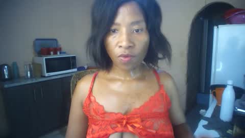 curvypear76x online show from February 16, 12:05 pm