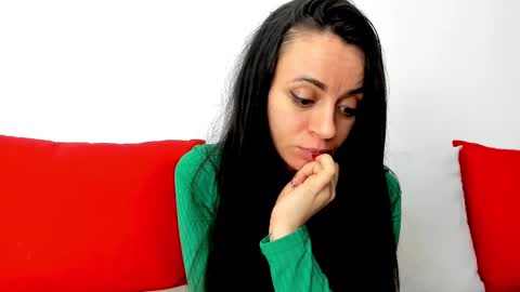 Snapshot of cute_angel95 chatting on February 14, 6:51 pm cute_angel95 online show from February 14, 6:51 pm