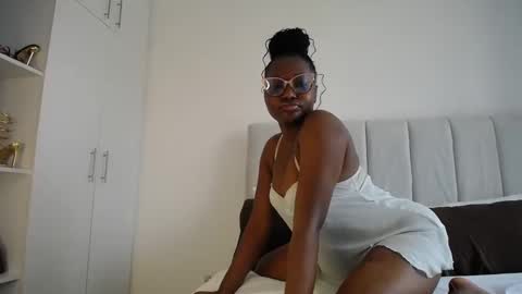 Liya online show from March 8, 5:25 am