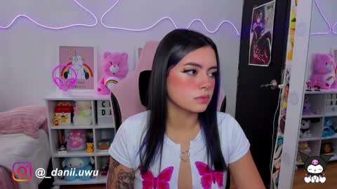 Snapshot of cute_dani__ chatting on March 5, 6:12 pm Dani  online show from March 5, 6:12 pm