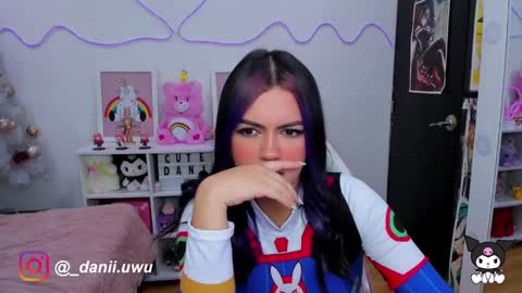 Snapshot of cute_dani__ chatting on December 4, 9:51 am Dani  online show from December 4, 9:51 am