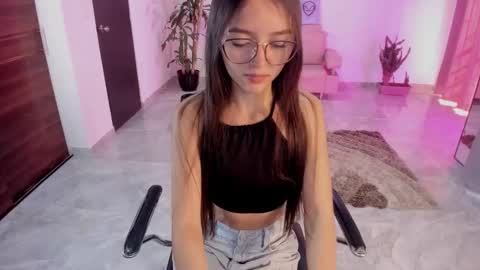 Bella Fox online show from December 3, 1:57 pm