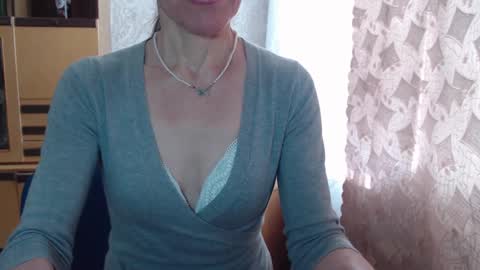 cute_lion_ online show from March 1, 8:56 am