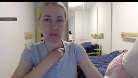 cute_lion_ online show from October 6, 4:56 pm