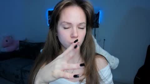 Emily online show from October 1, 4:12 pm