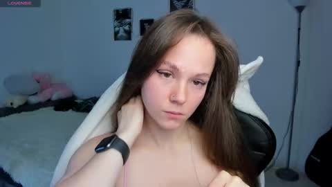 Emily online show from November 3, 4:05 am