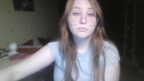 Snapshot of cute_minx chatting on March 8, 7:51 pm Veronica online show from March 8, 7:51 pm