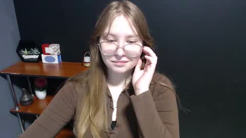 Snapshot of cute_minx chatting on January 28, 7:22 am Veronica online show from January 28, 7:22 am