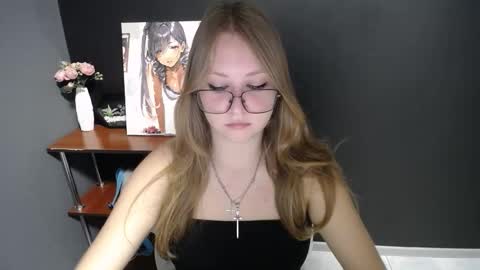 Snapshot of cute_minx chatting on September 16, 7:38 am Veronica online show from September 16, 7:38 am