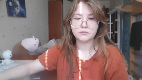 Snapshot of cute_minx chatting on March 6, 9:25 am Veronica online show from March 6, 9:25 am