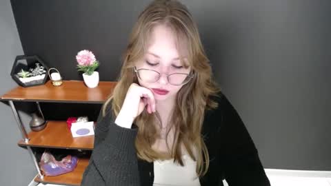 Snapshot of cute_minx chatting on February 14, 7:38 am Veronica online show from February 14, 7:38 am