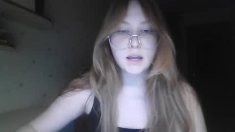 Snapshot of cute_minx chatting on January 3, 8:22 pm Veronica online show from January 3, 8:22 pm