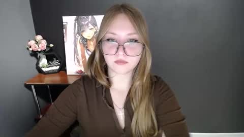 Snapshot of cute_minx chatting on October 14, 6:49 am Veronica online show from October 14, 6:49 am