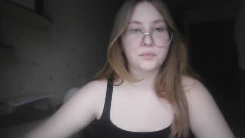 Snapshot of cute_minx chatting on December 15, 1:54 pm Veronica online show from December 15, 1:54 pm