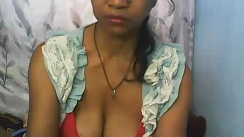 murielle online show from January 2, 7:55 am