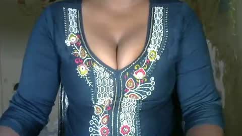 alia online show from June 8, 4:24 am