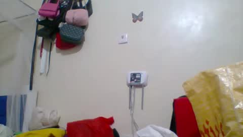 Snapshot of cuteallianah07 chatting on September 28, 4:52 am cuteallianah07 online show from September 28, 4:52 am