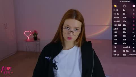 Ariel online show from October 8, 4:44 pm