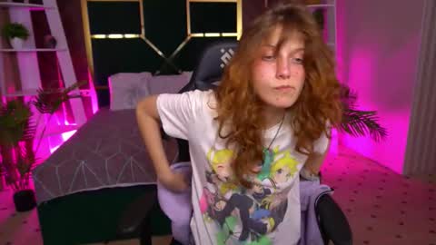 Foxy online show from November 17, 2:40 pm