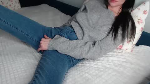 Snapshot of cuteemouse chatting on January 5, 5:09 pm Anna online show from January 5, 5:09 pm