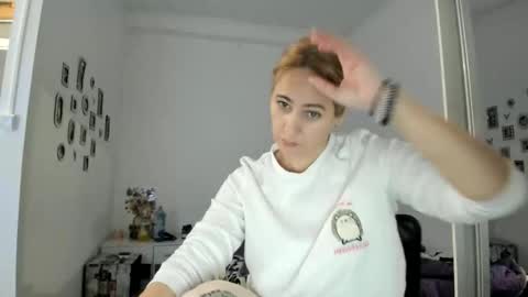 MADY online show from November 17, 5:02 pm