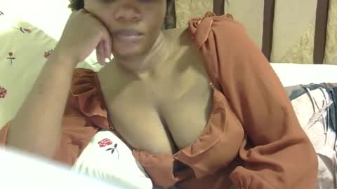 Snapshot of cutermilly chatting on December 14, 10:02 am cutermilly online show from December 14, 10:02 am